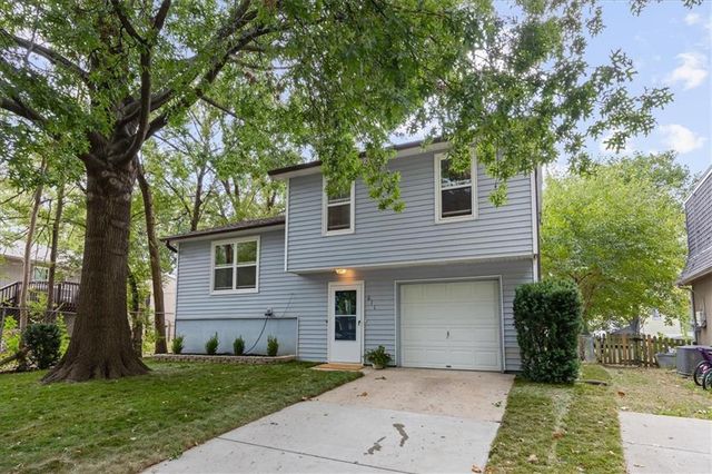 611 E Welston Avenue, Olathe, KS 66061