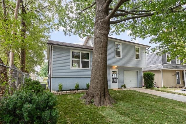 611 E Welston Avenue, Olathe, KS 66061