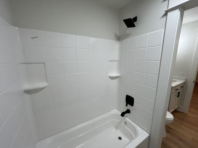 1047 New Deal Potts Rd, Cottontown, TN 37048