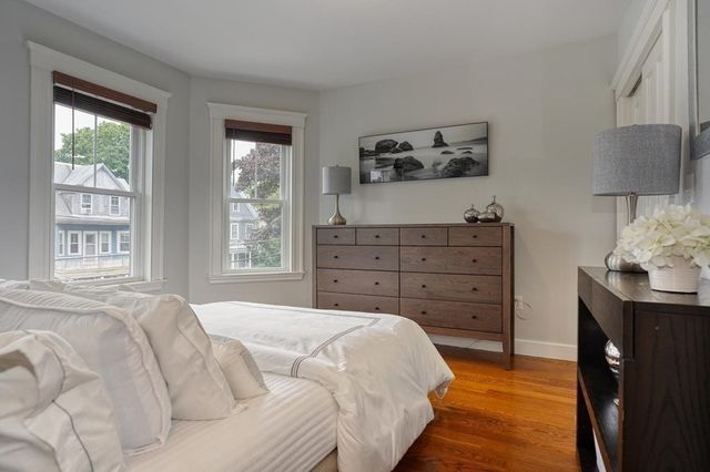 26 Park Rd 2, Belmont, MA 02478