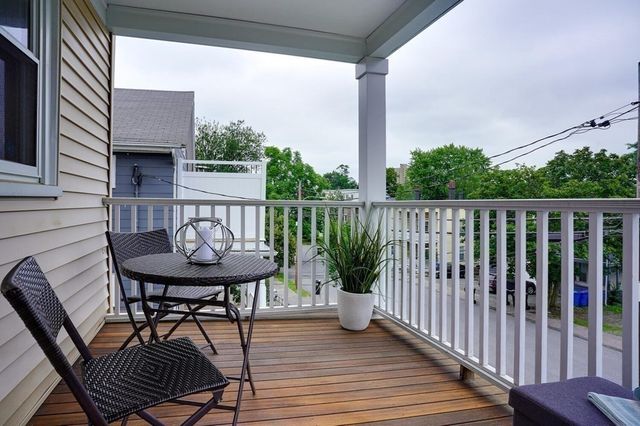 26 Park Rd 2, Belmont, MA 02478