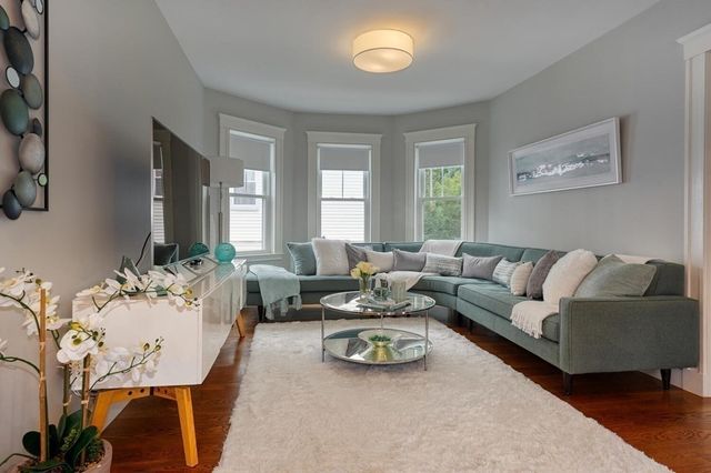 26 Park Rd 2, Belmont, MA 02478