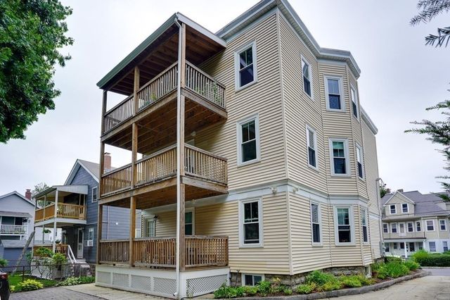 26 Park Rd 2, Belmont, MA 02478