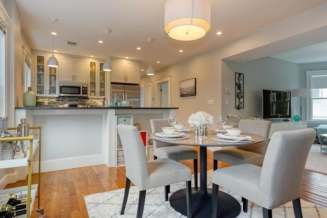 26 Park Rd 2, Belmont, MA 02478