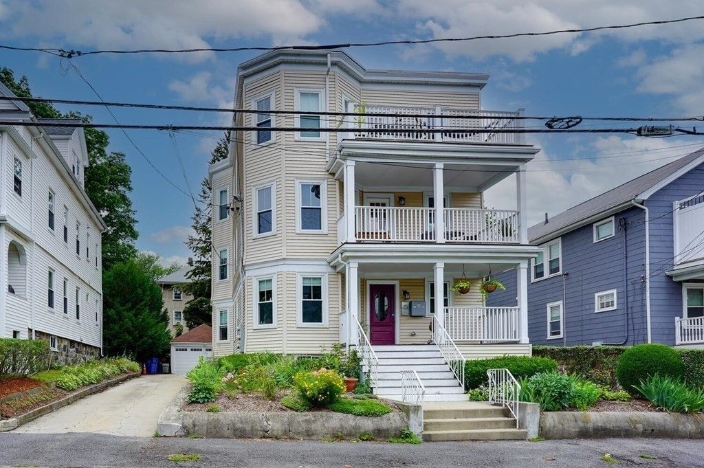 26 Park Rd 2, Belmont, MA 02478