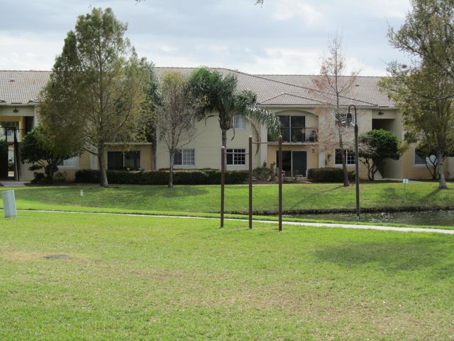 700 S Crestwood Court S 704, Royal Palm Beach, FL 33411