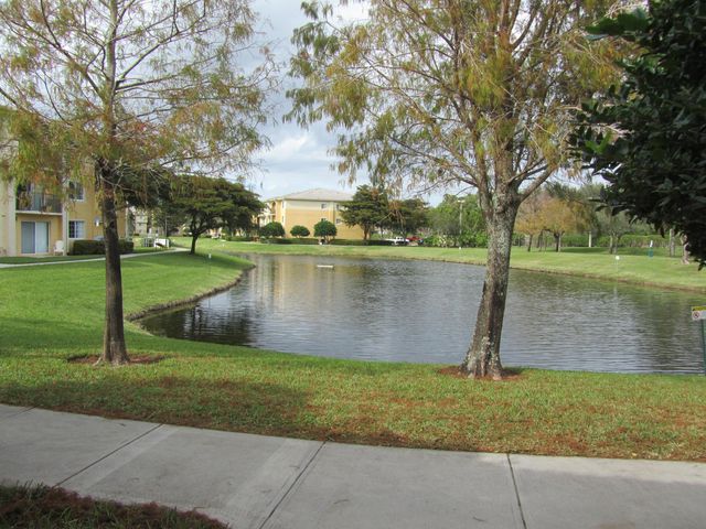 700 S Crestwood Court S 704, Royal Palm Beach, FL 33411