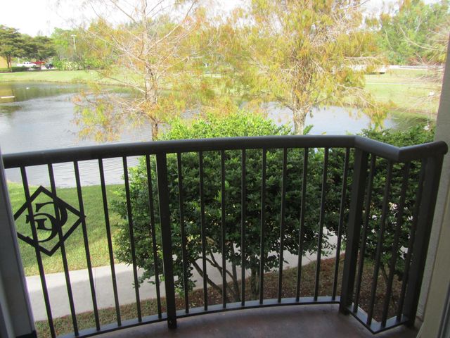 700 S Crestwood Court S 704, Royal Palm Beach, FL 33411