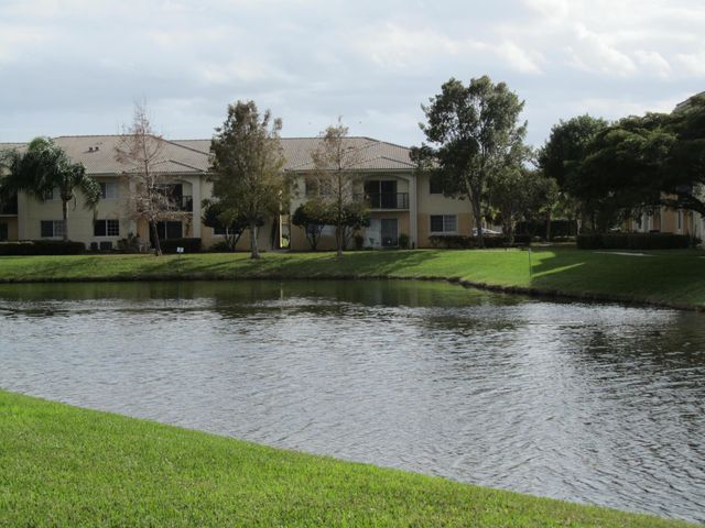 700 S Crestwood Court S 704, Royal Palm Beach, FL 33411