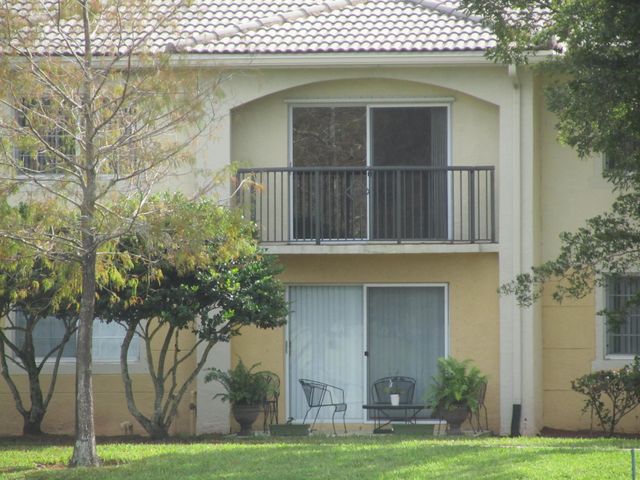 700 S Crestwood Court S 704, Royal Palm Beach, FL 33411
