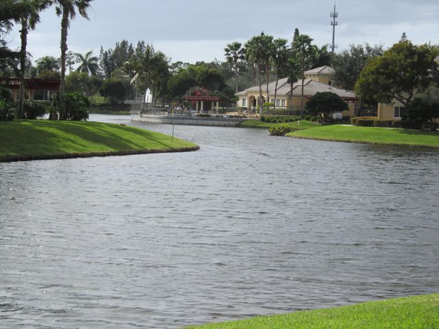 700 S Crestwood Court S 704, Royal Palm Beach, FL 33411