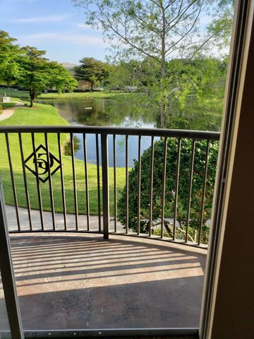 700 S Crestwood Court S 704, Royal Palm Beach, FL 33411