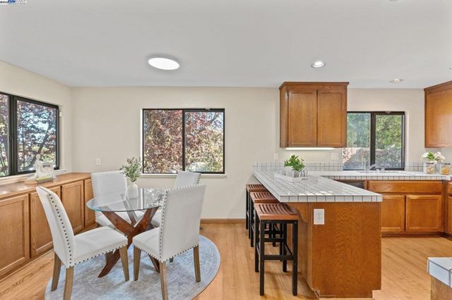 2209 Ascot Parkway, Vallejo, CA 94591
