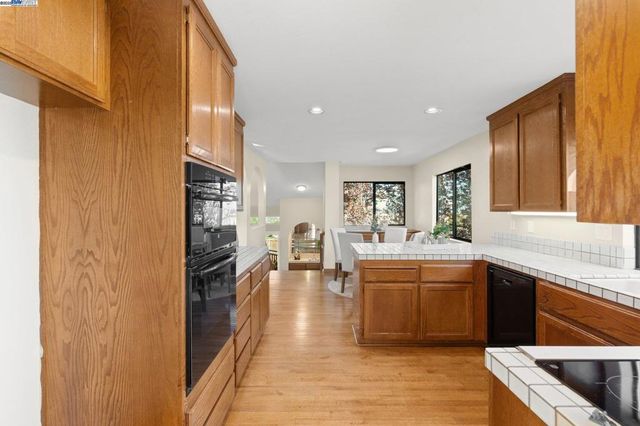 2209 Ascot Parkway, Vallejo, CA 94591