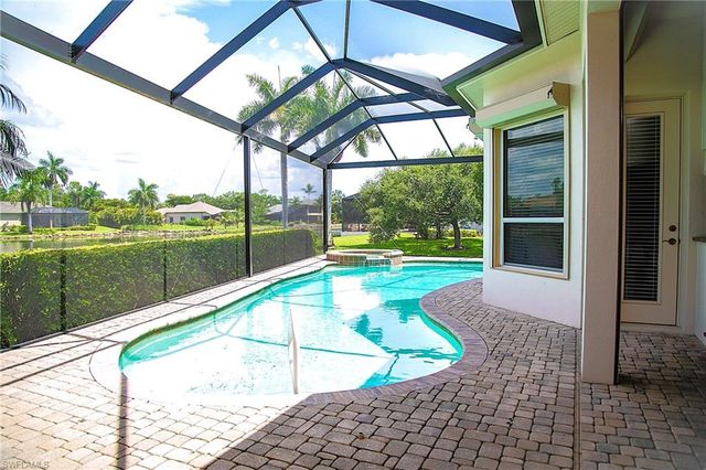 15200 Blackhawk DR, Fort Myers, FL 33912