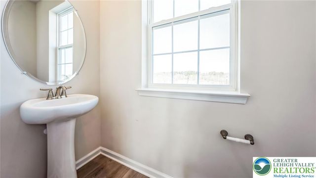 8303 Brodie Court, Upper Macungie Twp, PA 18031