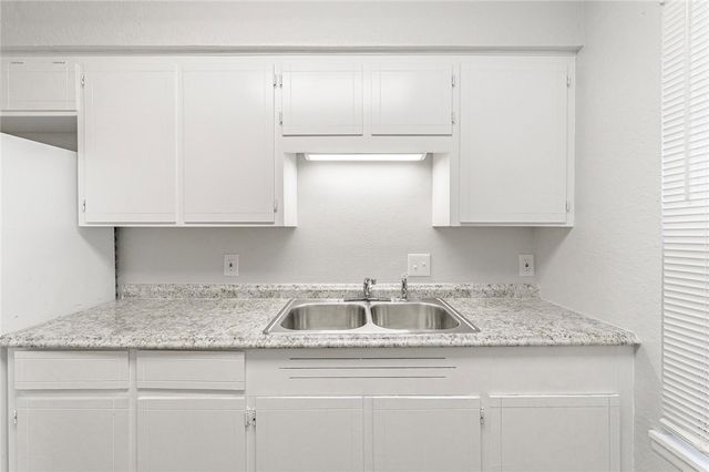 4011 Oak Bay Dr 4, Corpus Christi, TX 78413