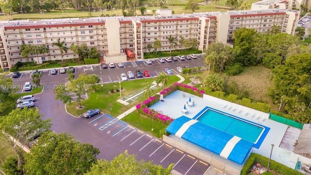 3959 Via Poinciana 605, Lake Worth, FL 33467