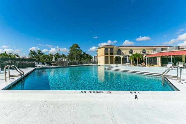 3959 Via Poinciana 605, Lake Worth, FL 33467