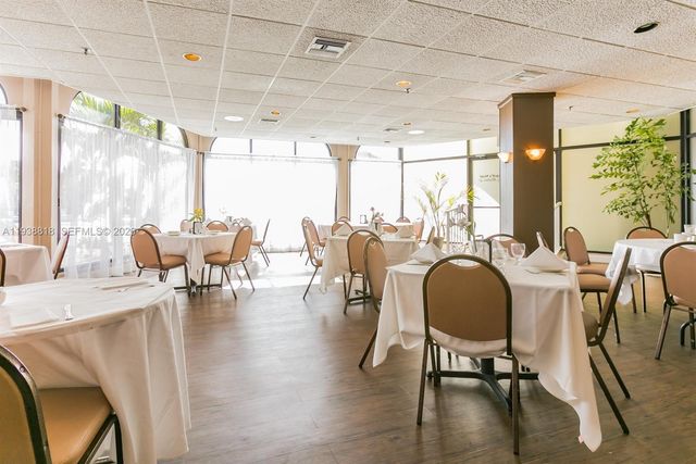 3959 Via Poinciana 605, Lake Worth, FL 33467