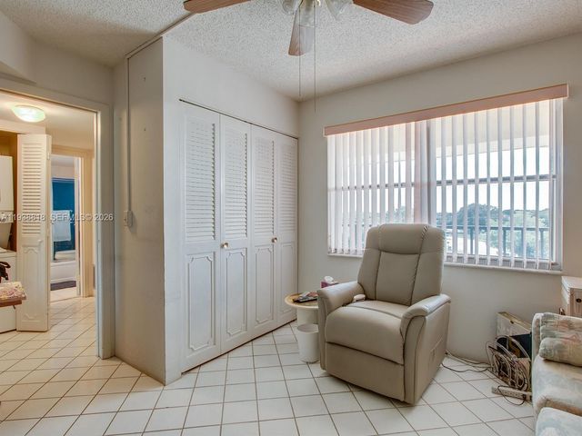3959 Via Poinciana 605, Lake Worth, FL 33467
