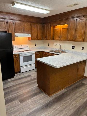 1059 N Guignard Drive, Sumter, SC 29150