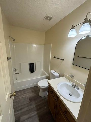 1059 N Guignard Drive, Sumter, SC 29150