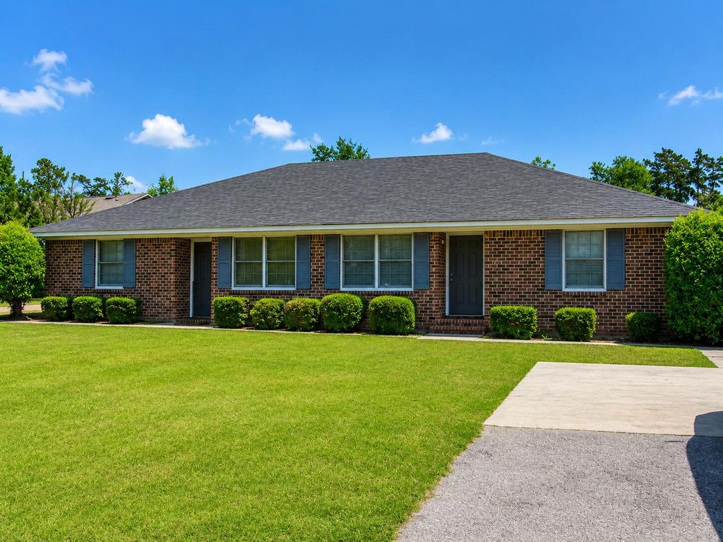 1059 N Guignard Drive, Sumter, SC 29150