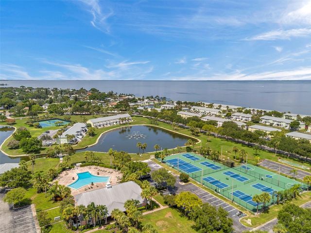 5257 BEACH DRIVE SE D, St Petersburg, FL 33705