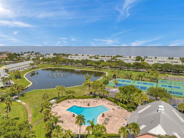 5257 BEACH DRIVE SE D, St Petersburg, FL 33705