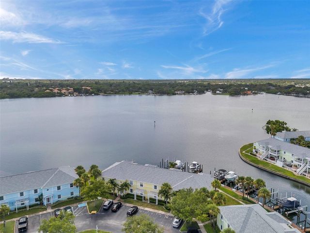 5257 BEACH DRIVE SE D, St Petersburg, FL 33705