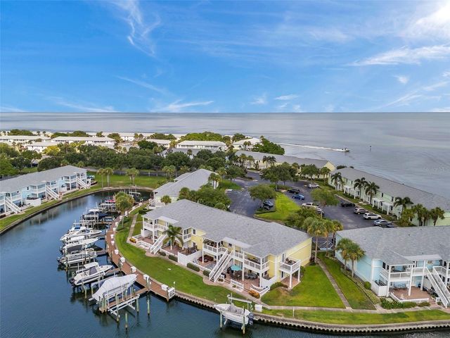 5257 BEACH DRIVE SE D, St Petersburg, FL 33705