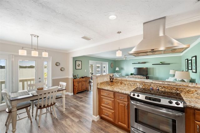 5257 BEACH DRIVE SE D, St Petersburg, FL 33705