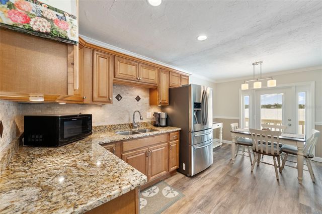 5257 BEACH DRIVE SE D, St Petersburg, FL 33705