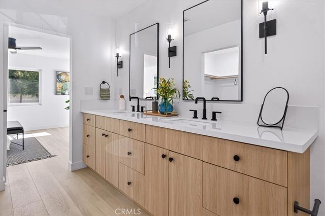3861 S Norton Avenue, Los Angeles, CA 90008