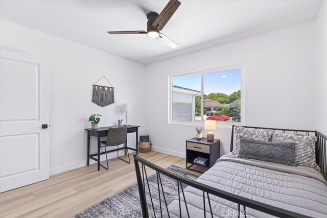 3861 S Norton Avenue, Los Angeles, CA 90008