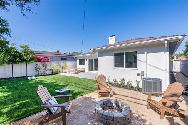 3861 S Norton Avenue, Los Angeles, CA 90008