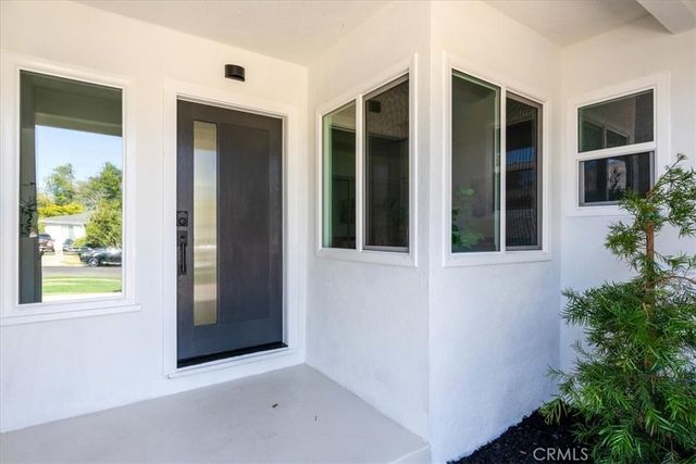 3861 S Norton Avenue, Los Angeles, CA 90008