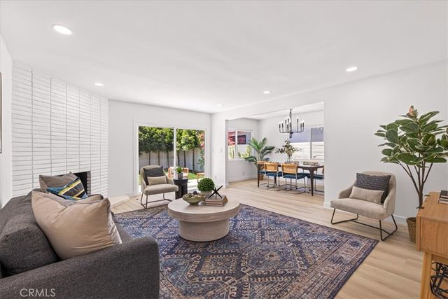 3861 S Norton Avenue, Los Angeles, CA 90008
