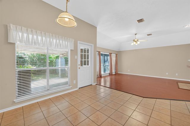 11714 Peachwood Lake Drive, Sugar Land, TX 77498