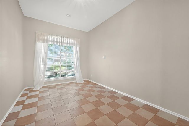 11714 Peachwood Lake Drive, Sugar Land, TX 77498