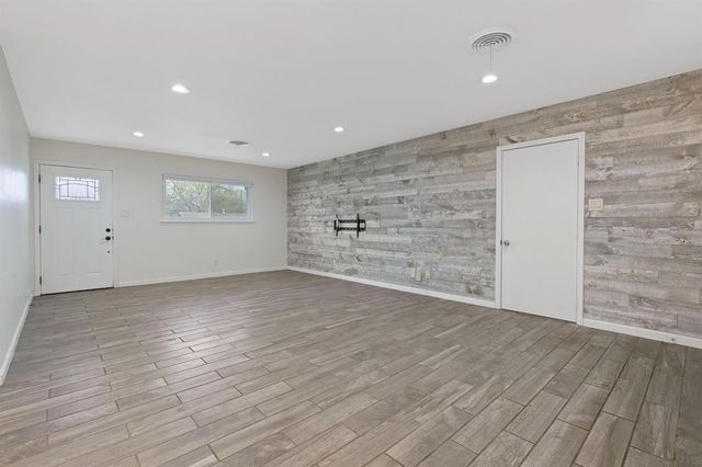 5211 Halmark DR, Austin, TX 78723