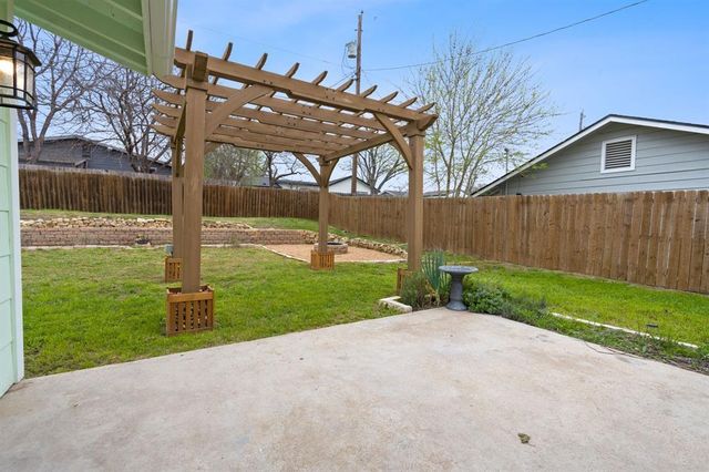 5211 Halmark DR, Austin, TX 78723