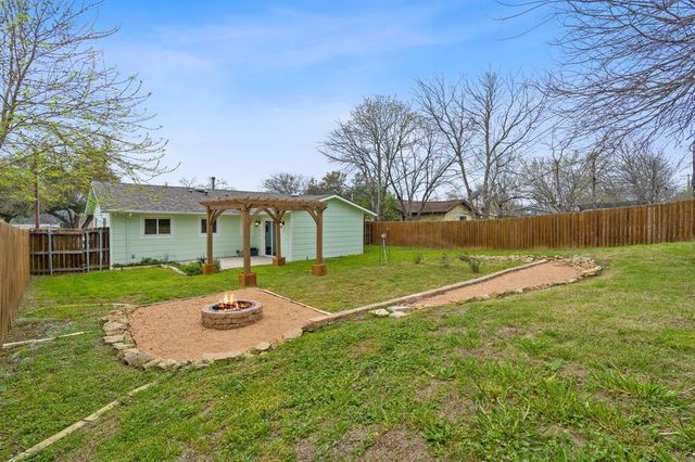 5211 Halmark DR, Austin, TX 78723