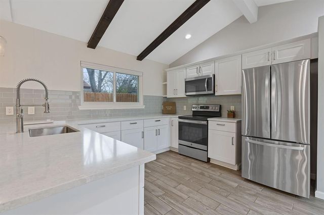 5211 Halmark DR, Austin, TX 78723