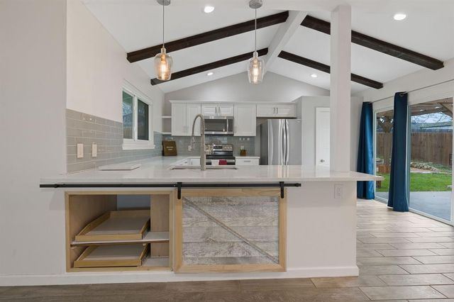 5211 Halmark DR, Austin, TX 78723
