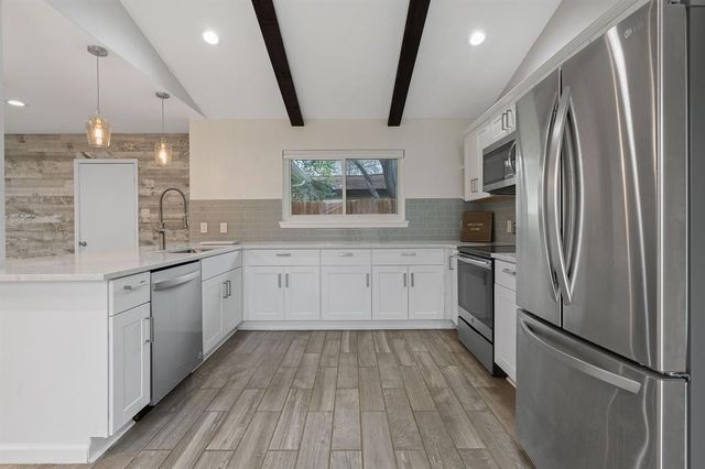 5211 Halmark DR, Austin, TX 78723