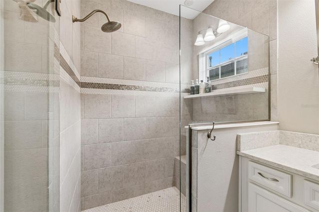 7426 SUNGOLD MEADOW COURT, Apollo Beach, FL 33572