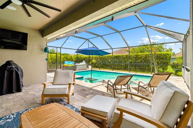 7426 SUNGOLD MEADOW COURT, Apollo Beach, FL 33572