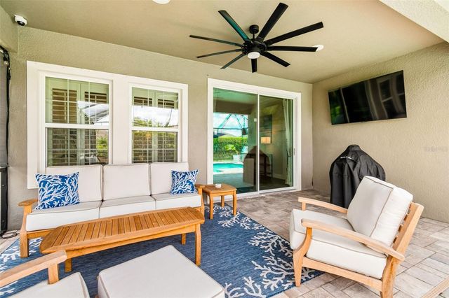 7426 SUNGOLD MEADOW COURT, Apollo Beach, FL 33572